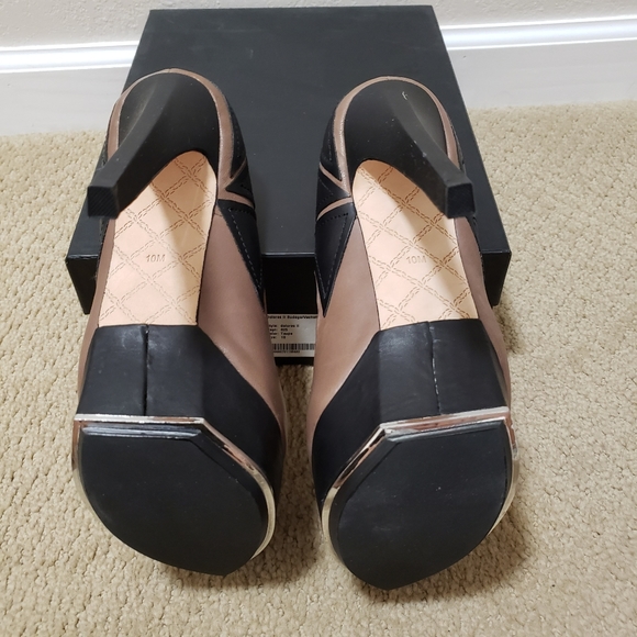 New in box L.A.M.B. Heels sz. 10 - Picture 5 of 7